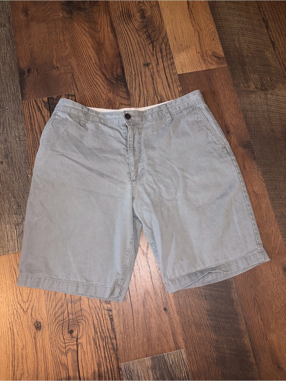 Dockers Men's Light Gray Flat Front Shorts